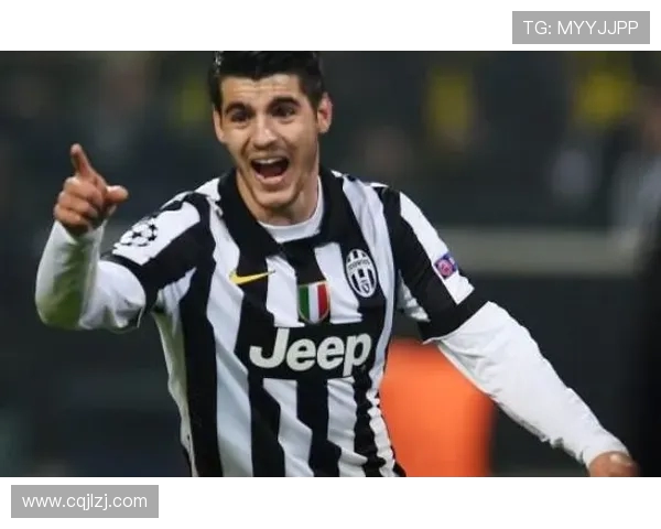 哈维西蒙斯的崛起之路：从天才少年到足球场上的璀璨明星